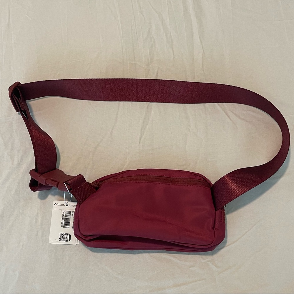Lululemon Burgundy everywhere belt Bag